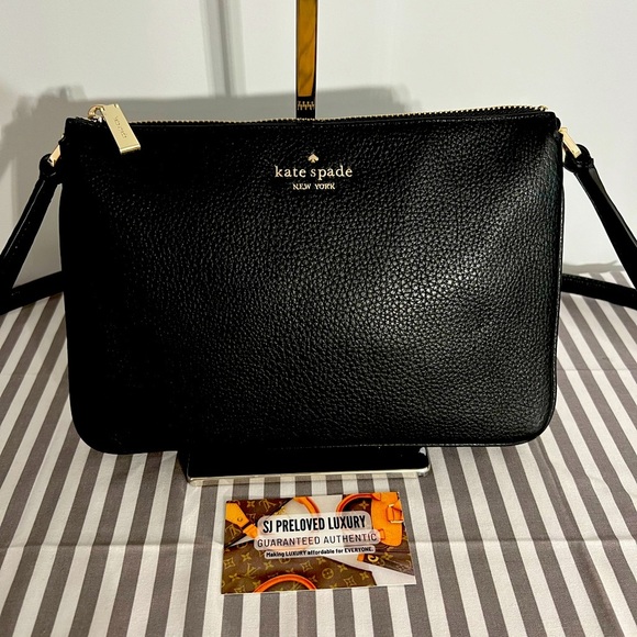 NWOT Leila Triple Gusset Crossbody $279 - Picture 1 of 7